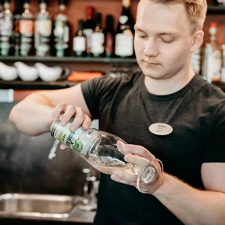 Korpi Bistro & *