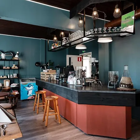 Korpi Bistro & *