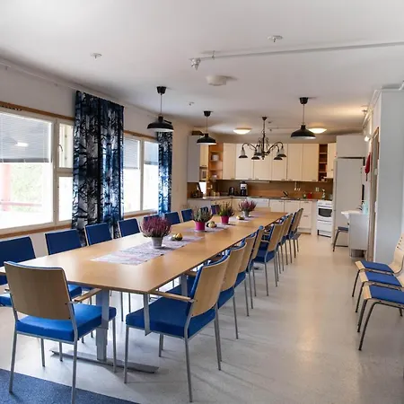 Korpi Bistro & *